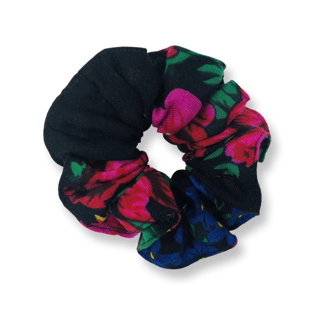 QUILANA SCRUNCHIE