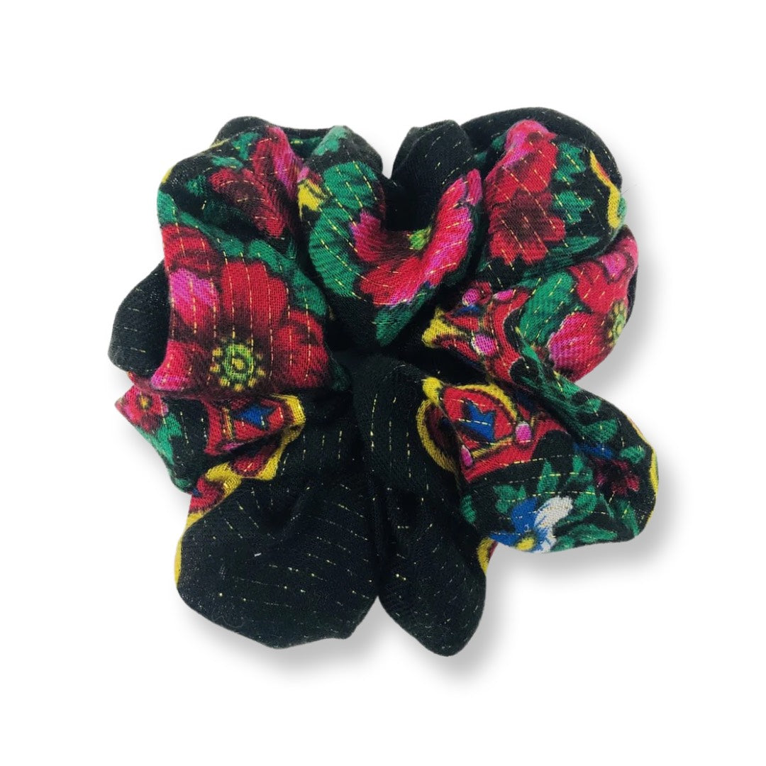 QUILANA SCRUNCHIE